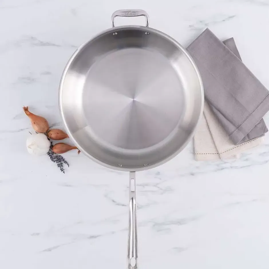 Copper Core 5-Ply Bonded Cookware, Essential Pan, 6 Quart>All-Clad Hot