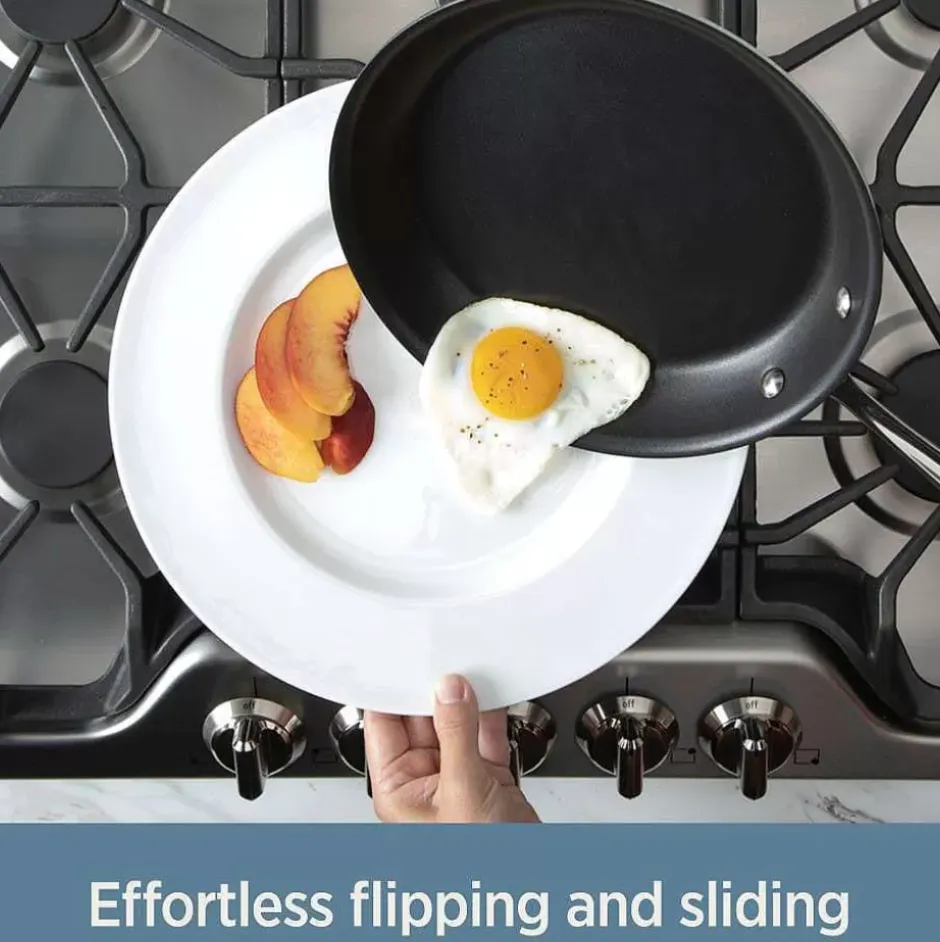 D3 Stainless 3-Ply Bonded Cookware, Nonstick Egg Perfect Pan, 9 Inch>All-Clad Online